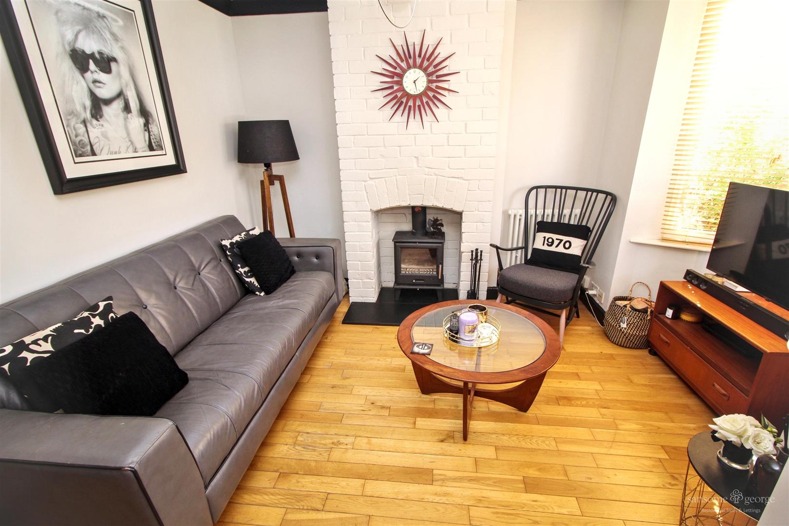 2 bed property in Connaught Road, Reading